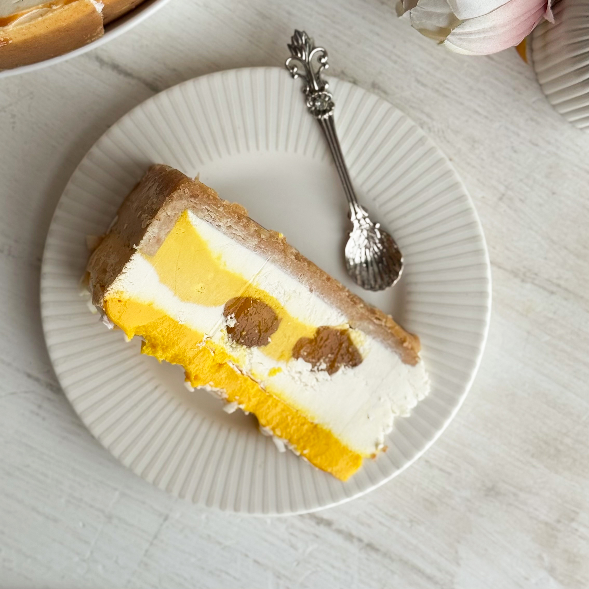 Ассорти из четырех чизкейков: Чизкейк Кокосовый, Чизкейк "Манго-маракуйя", Чизкейк "Малиновый взрыв", Чизкейк "Карамельный" изображение 9