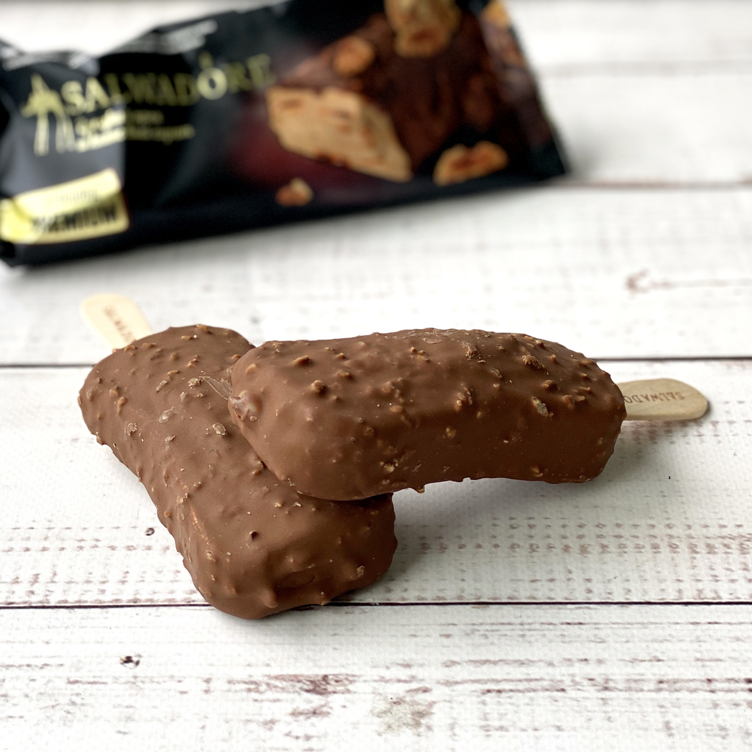 Эскимо с грецким орехом и кленовым сиропом в шоколадной глазури с ЗМЖ изображение 3