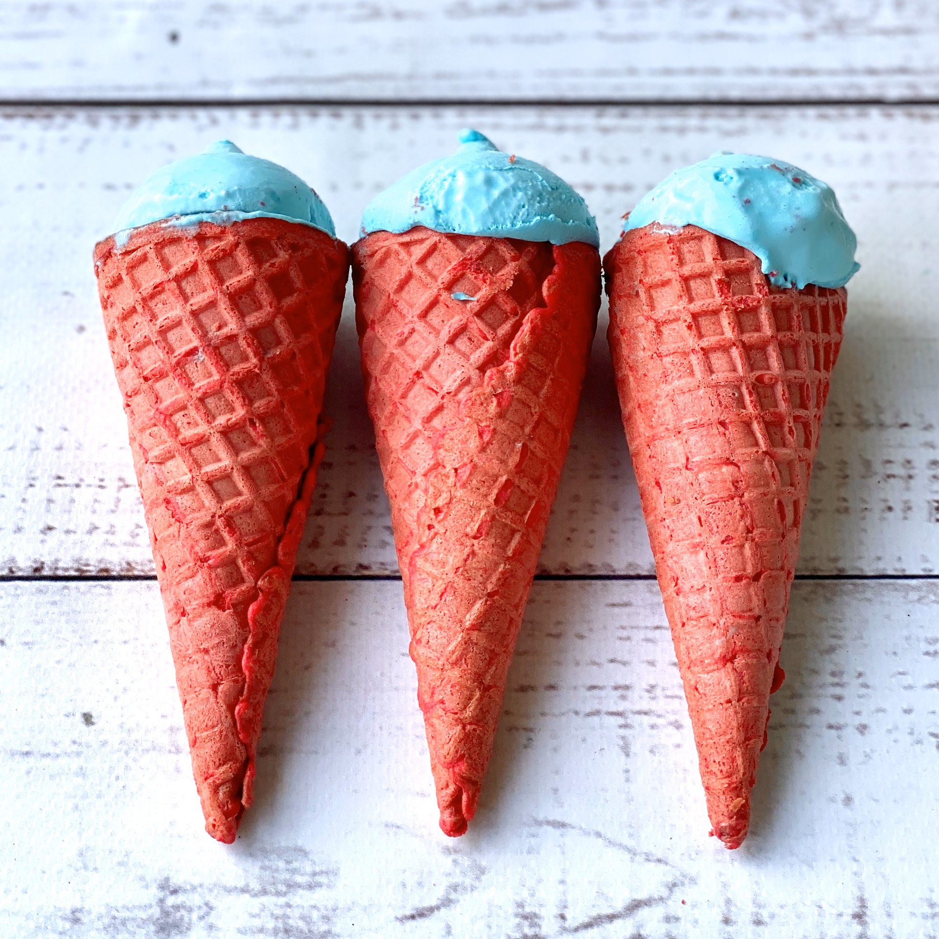 Мороженое дынное в вафельном рожке с ЗМЖ изображение 1