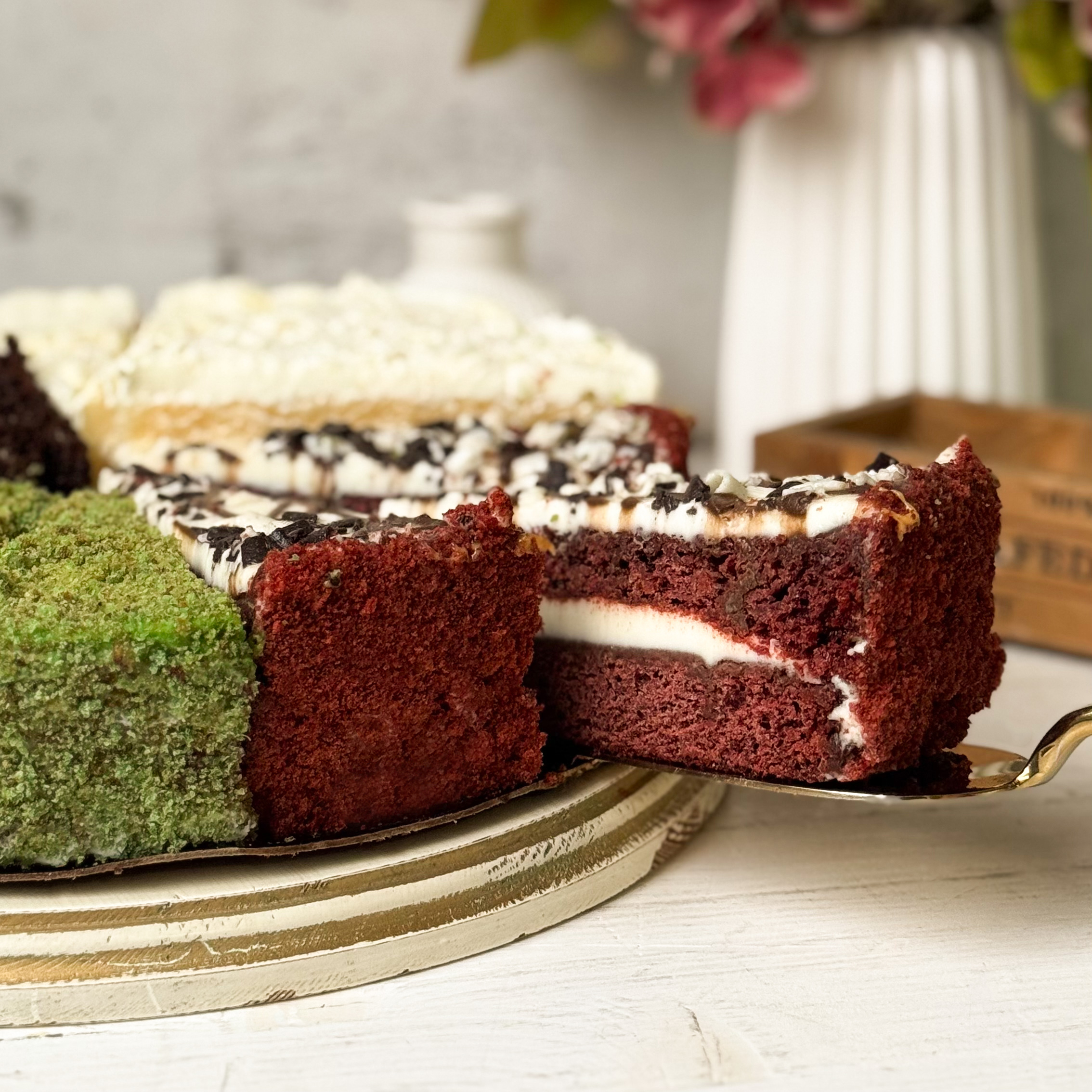 Ассорти из 4 видов тортов 14 порций изображение 7