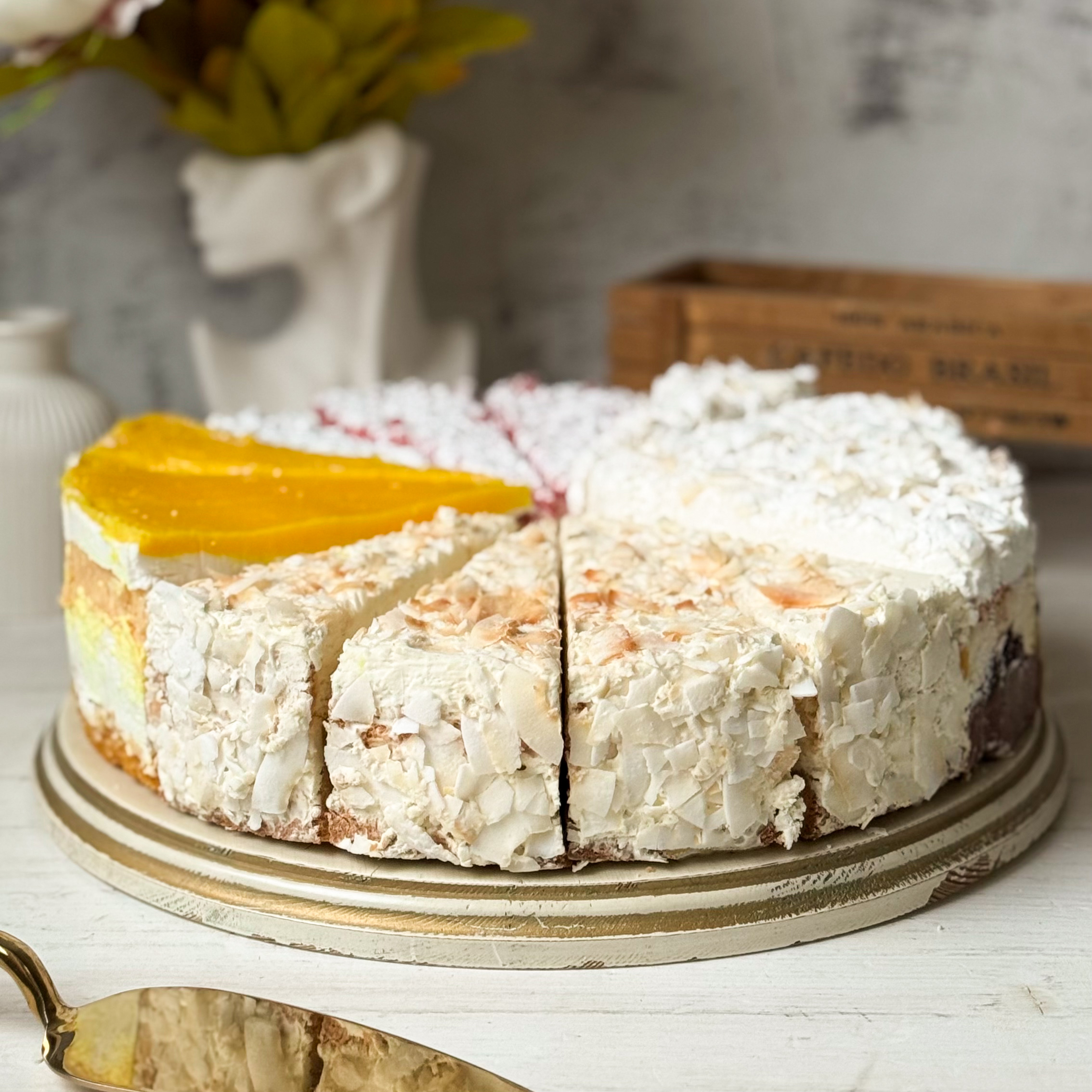 Ассорти из 4 видов тортов 14 порций изображение 2