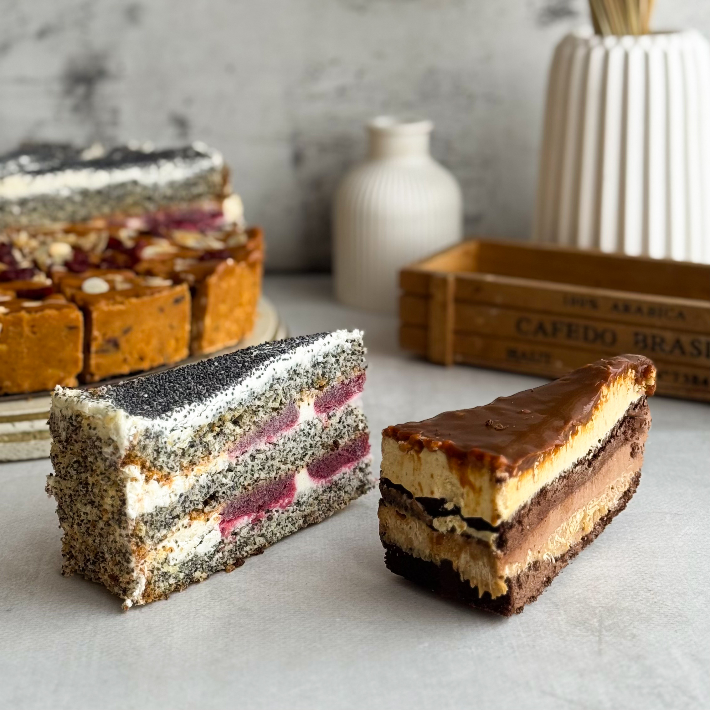 Торт Ассорти New 14 порций 4 вкуса (Карамель-орех, Банан-карамель, Маковый,Руслан) изображение 4