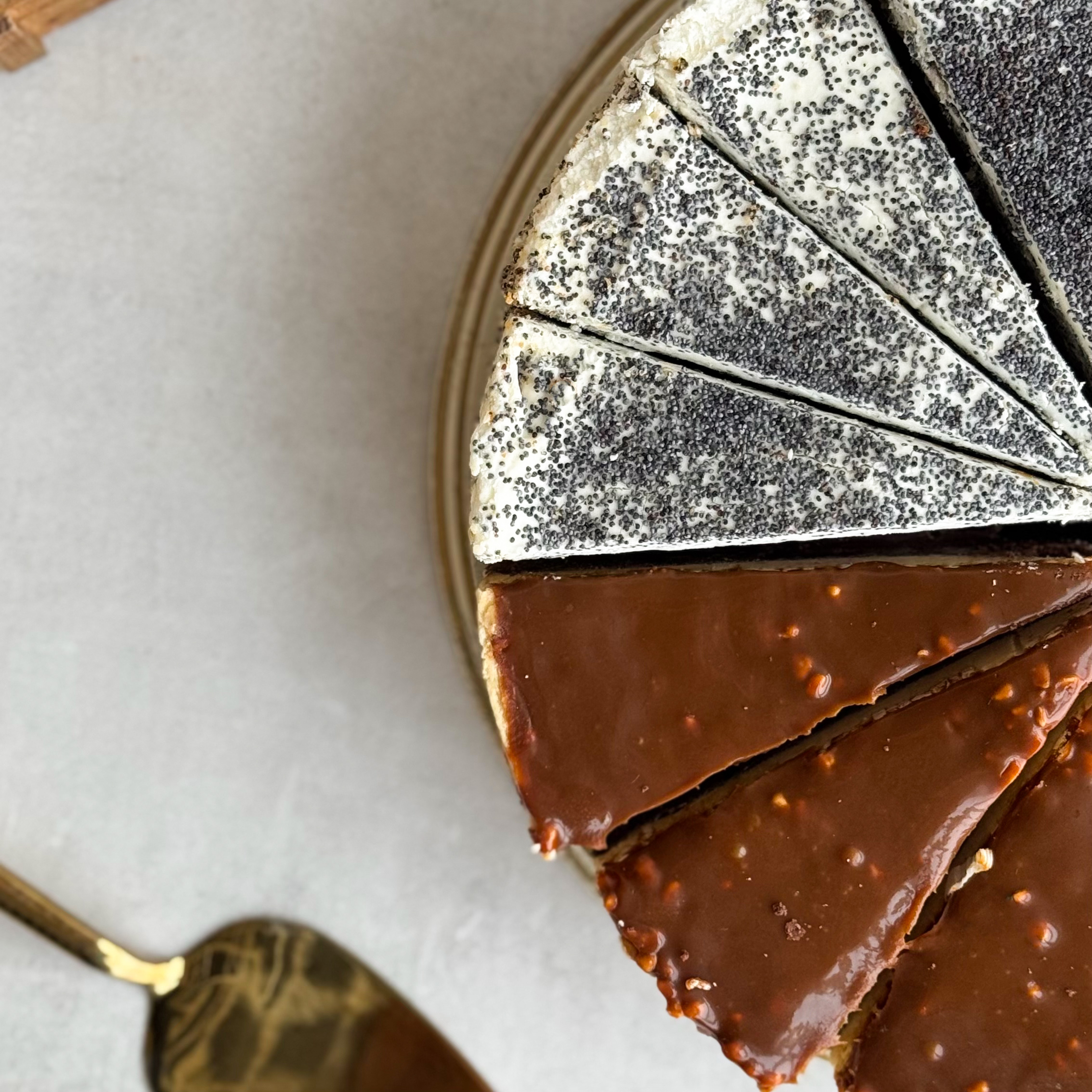 Торт Ассорти New 14 порций 4 вкуса (Карамель-орех, Банан-карамель, Маковый,Руслан) изображение 6