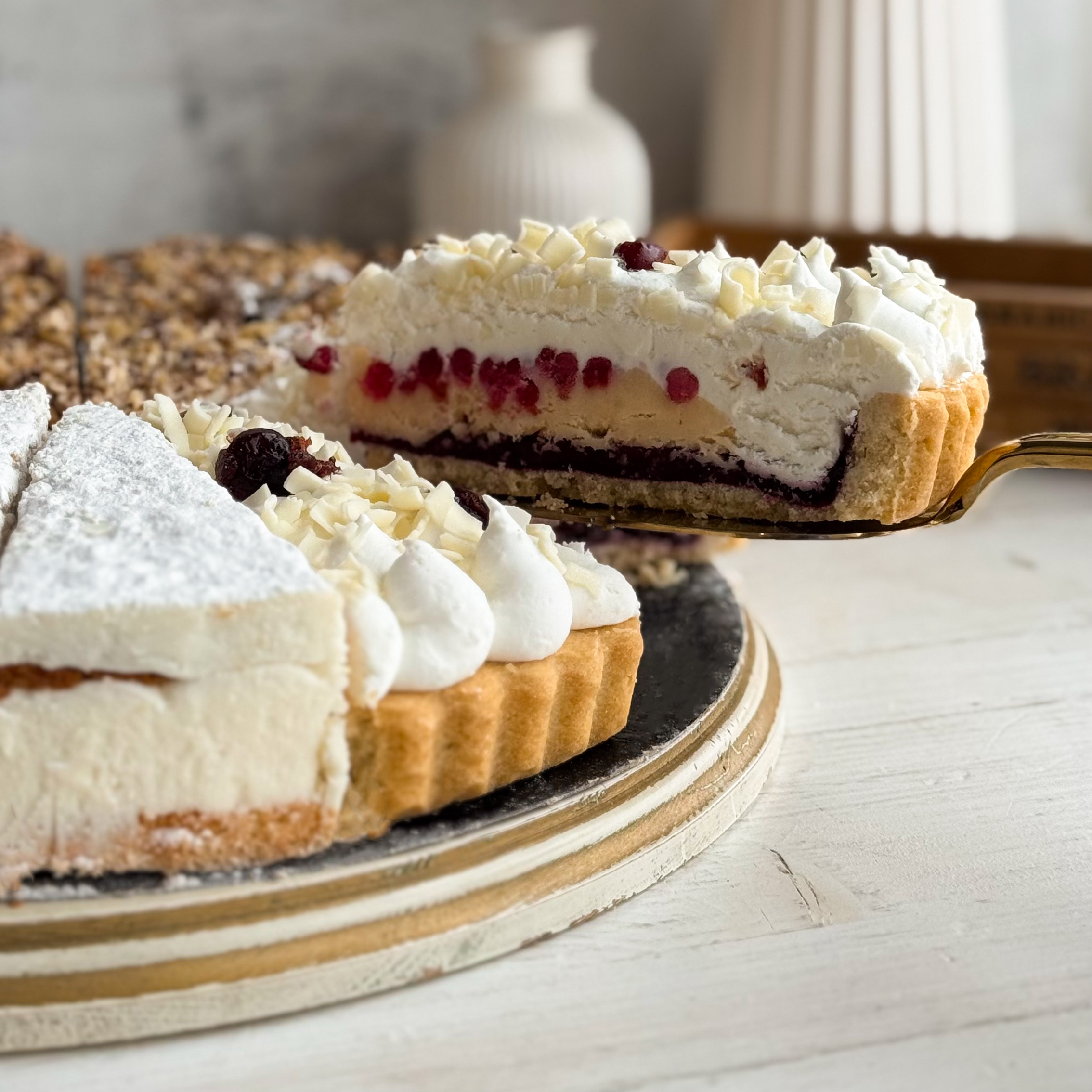 Торт ассорти 4 вкуса: Брусничный,Сметанник,Рикотта,Наполеон изображение 8