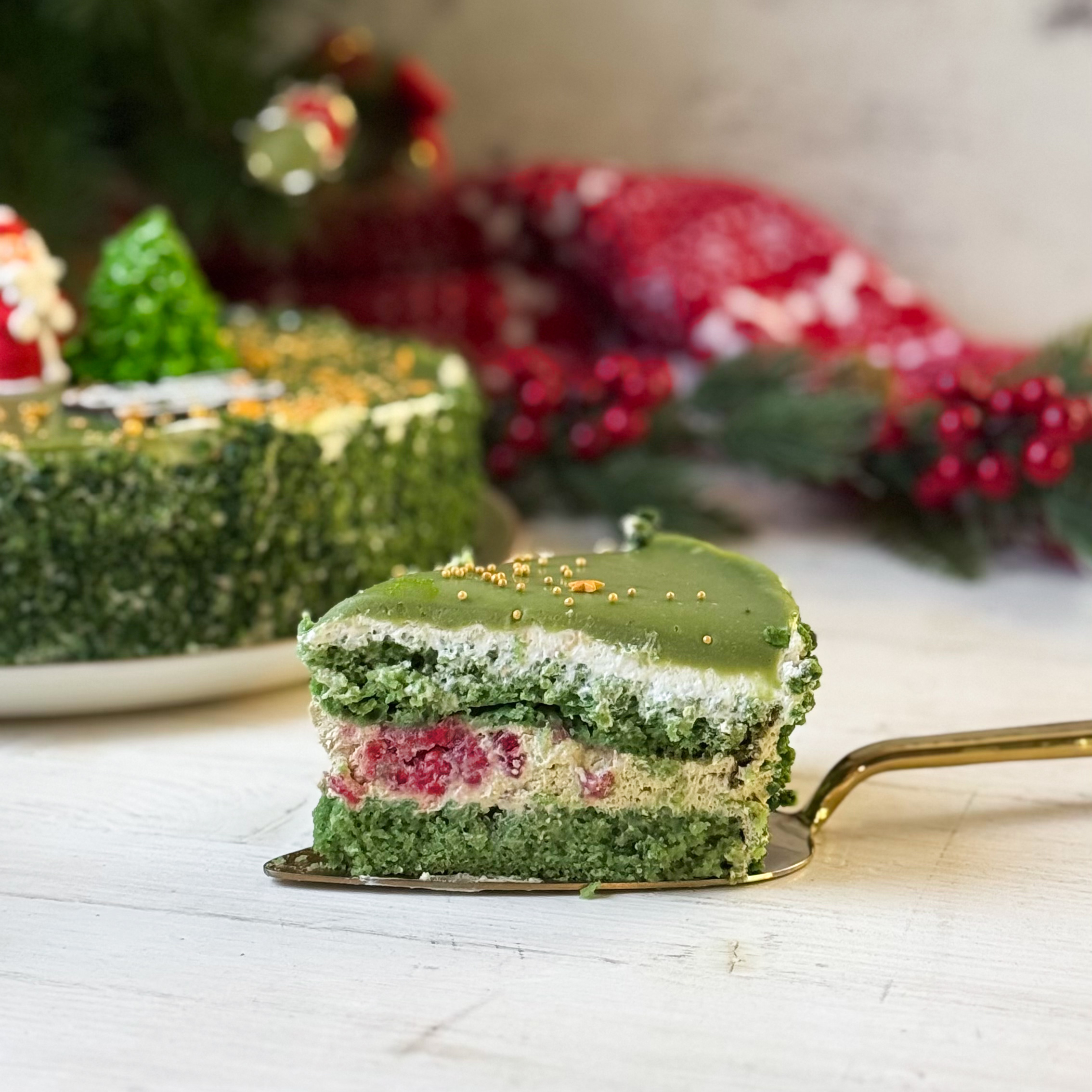  Торт Фисташковый с малиной не резанный 1,320 кг (НГ) с Дедом Морозом изображение 7