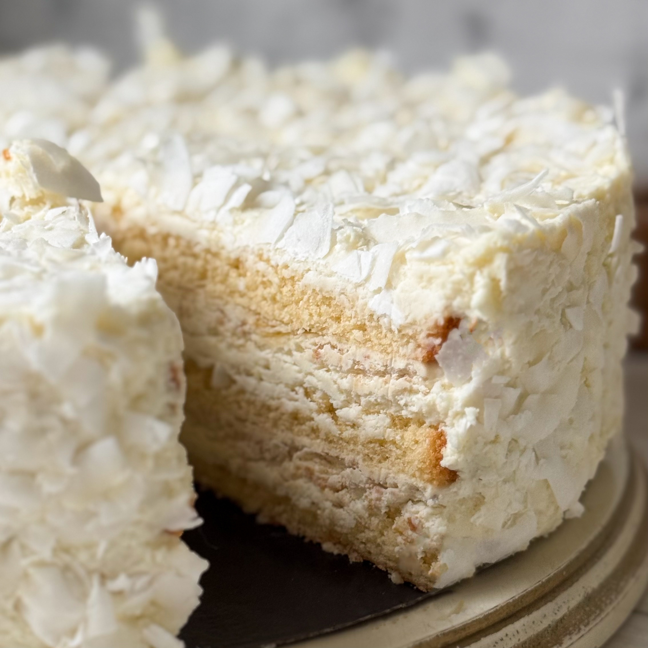 Торт Кокосовый с орехами изображение 7