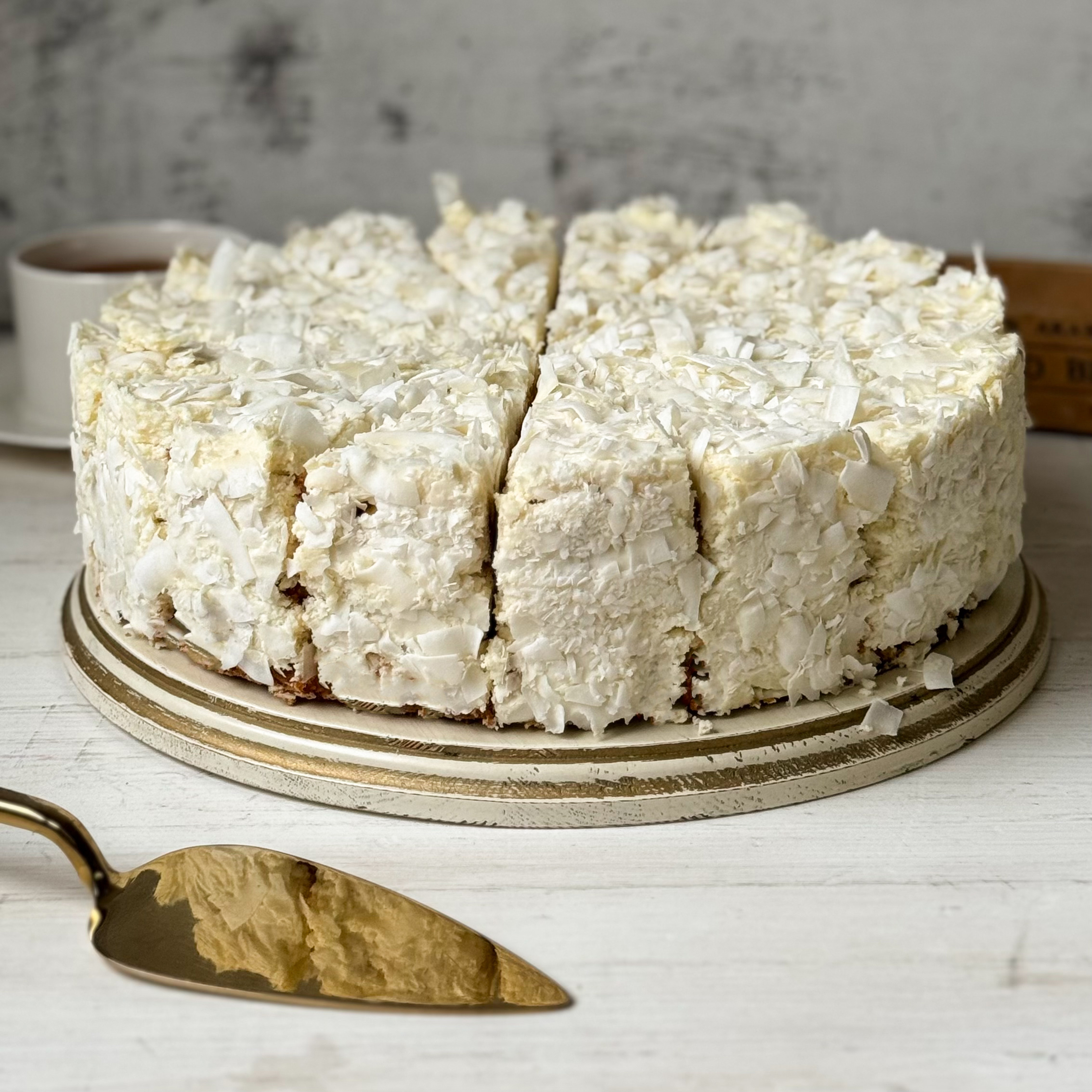 Торт Кокосовый с орехами изображение 9