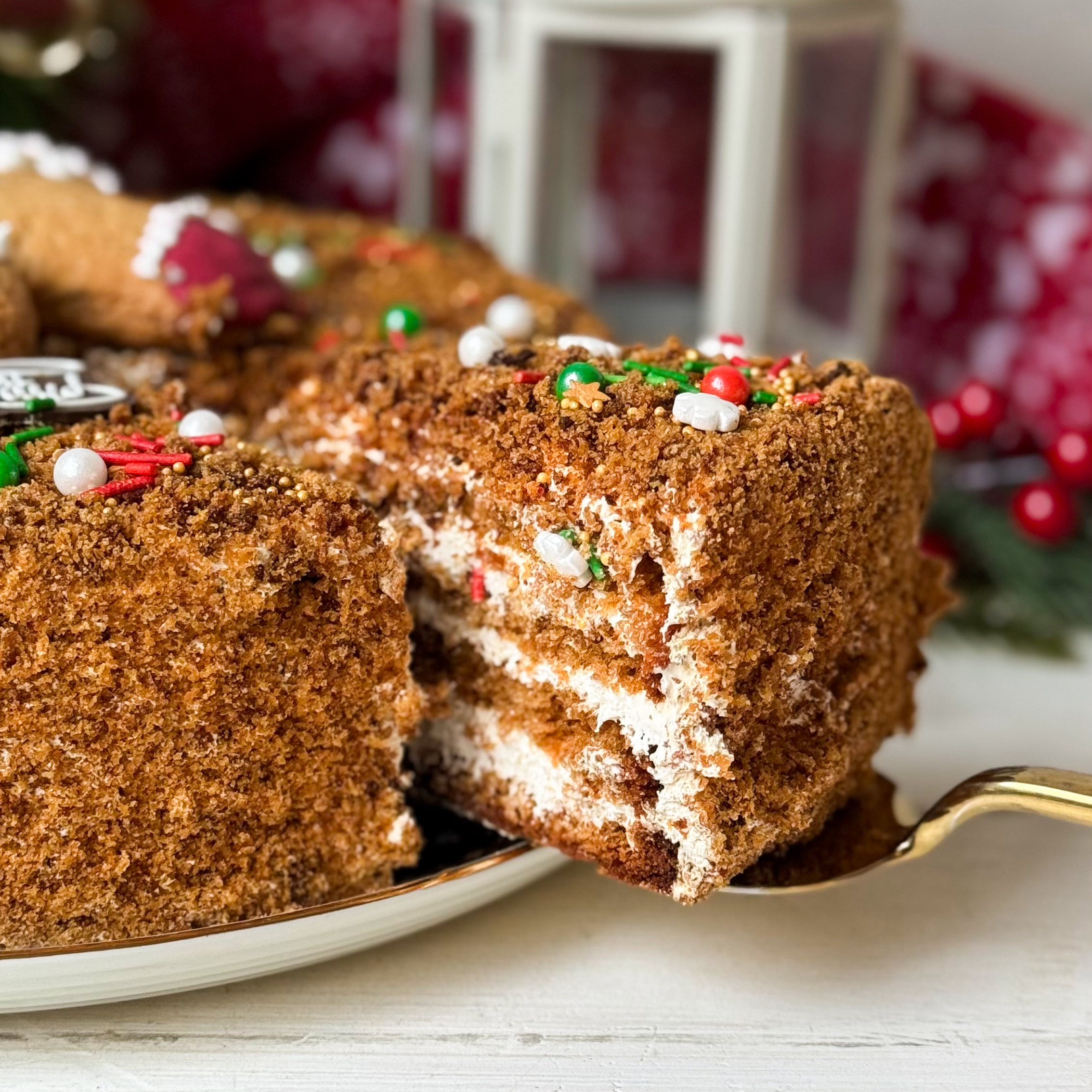 Торт Медовик 1,050 кг не резанный (НГ)  изображение 3