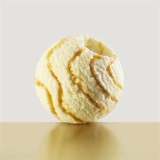 Мороженое со сливочным ароматом и соусом из мягкой карамели